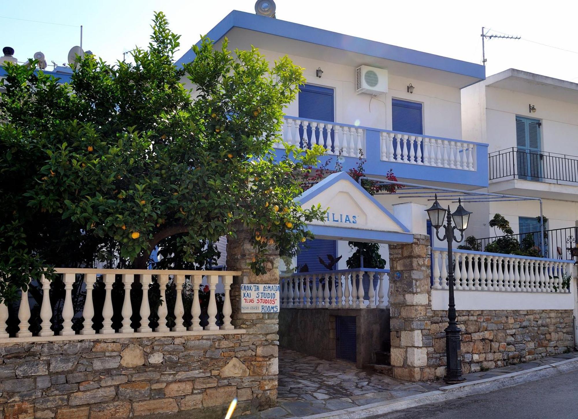 Ilias Studios - Rooms ปาติติริ ภายนอก รูปภาพ